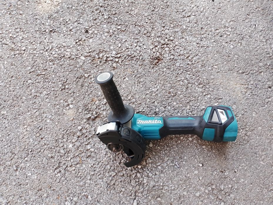 Акумулаторен безчетков ъглошлайф Makita 18волта