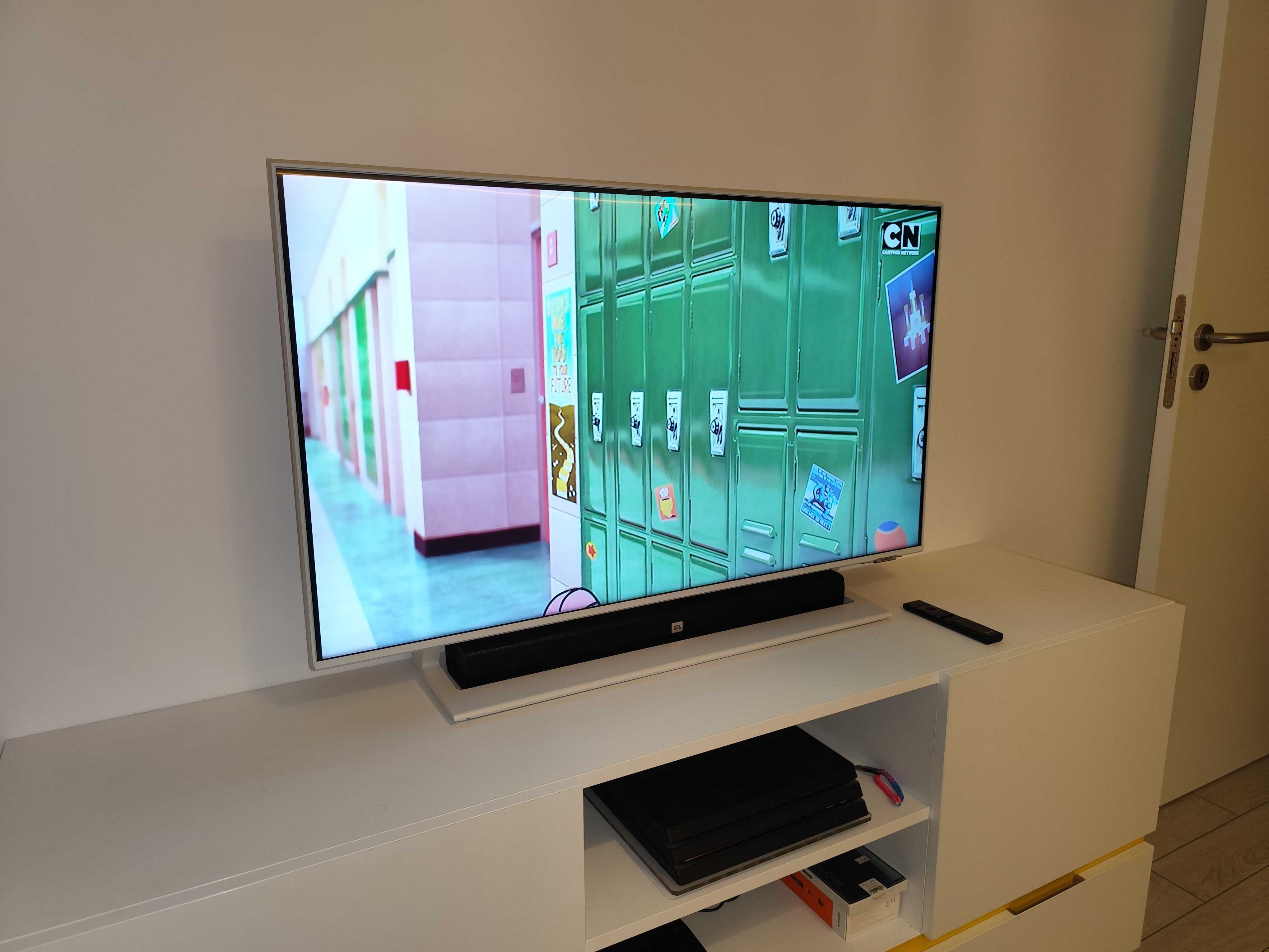 Телевизор Samsung UE43AU9082UXXH 4K UHD-бял цвят. Гаранция до 2027г.