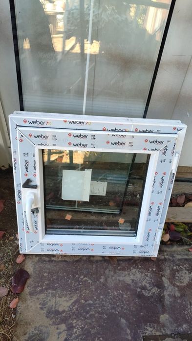 Продам Форточку новую 50-50см новая