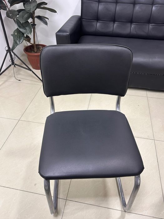 Ofis stuli - holati yangi