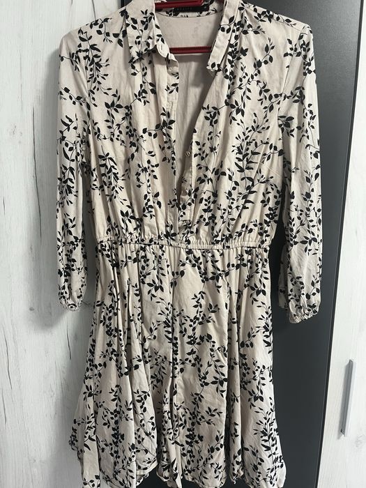 Елегантни рокли и есенен шлифер