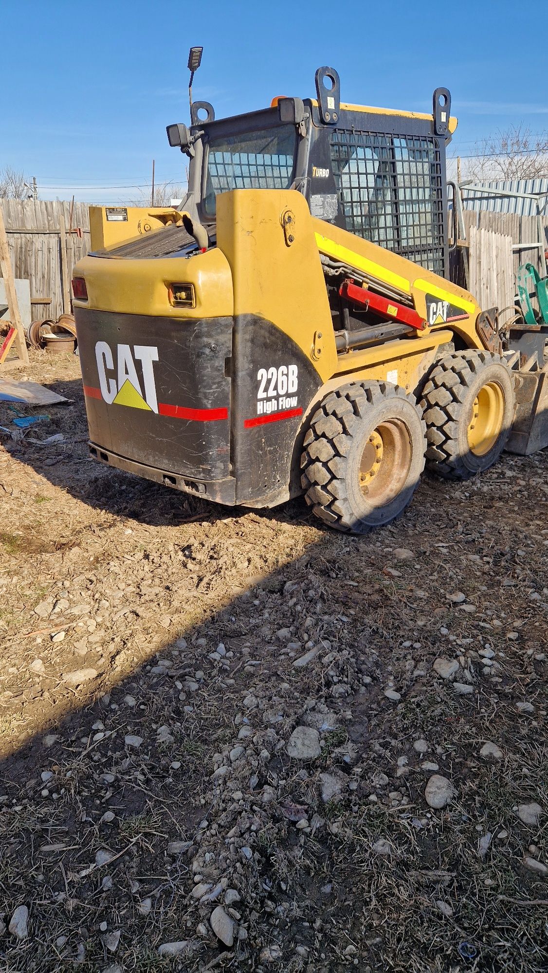 Caterpillar Bobcat  Miniincarcator Frontal