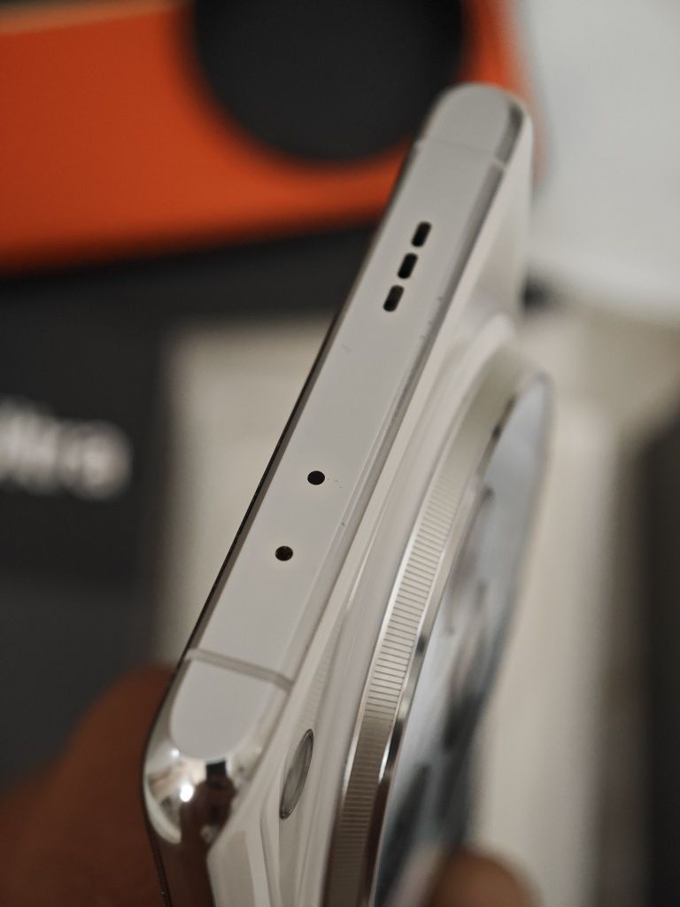 Oppo find x7 ultra/16-256/, отличен, комплект, бартер.