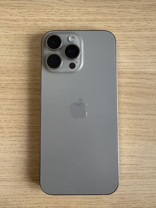 Iphone 16 Pro Max 256 GB Natural Titanium baterie 100% esim