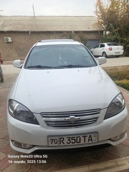 Jentra 2022 yil 45000 yurgan kraskasi toza ideal xonanda