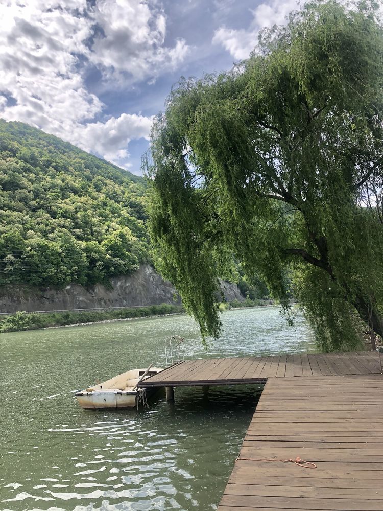 Vand casa de vacanta cu 15 locuri de cazare