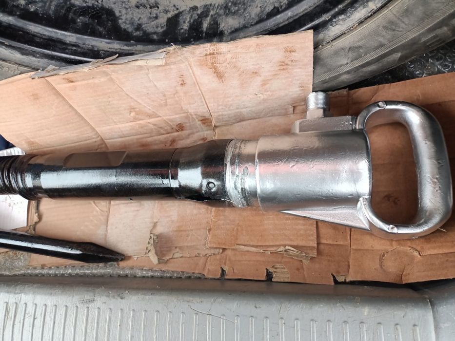 Воздушный перфоратор