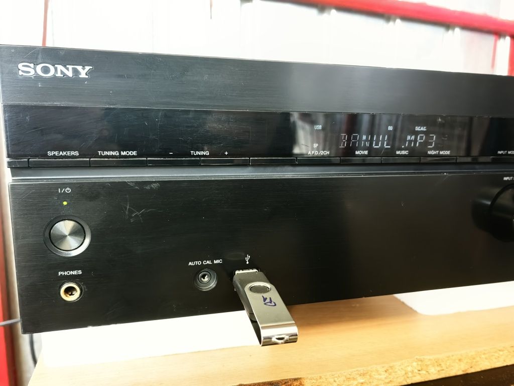 Receiver Sony STR-DH550