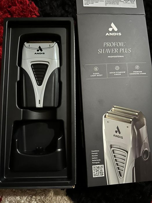 Vând Aparat bărbierit nou