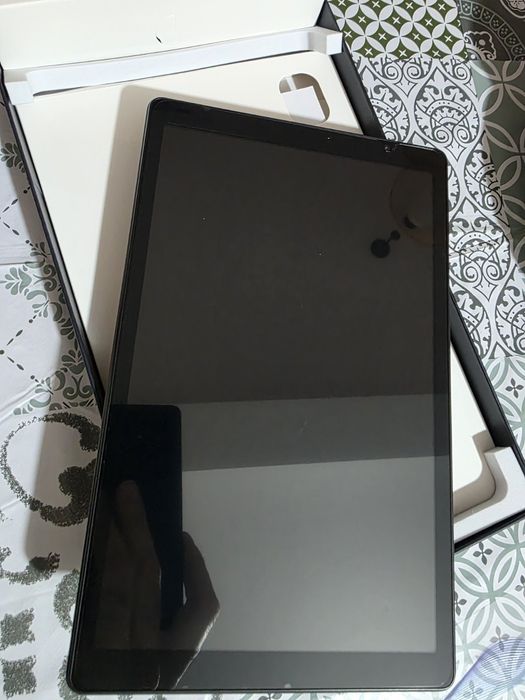 ТАБЛЕТ 10 инча.   ...