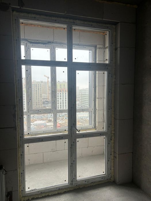 Продам балконное окно с дверью