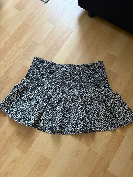 Fusta neagra cu model