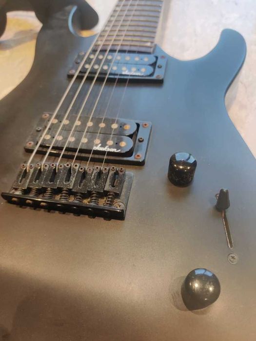 Седем струнна електрическа китара Jackson JS227T (7-струнна)