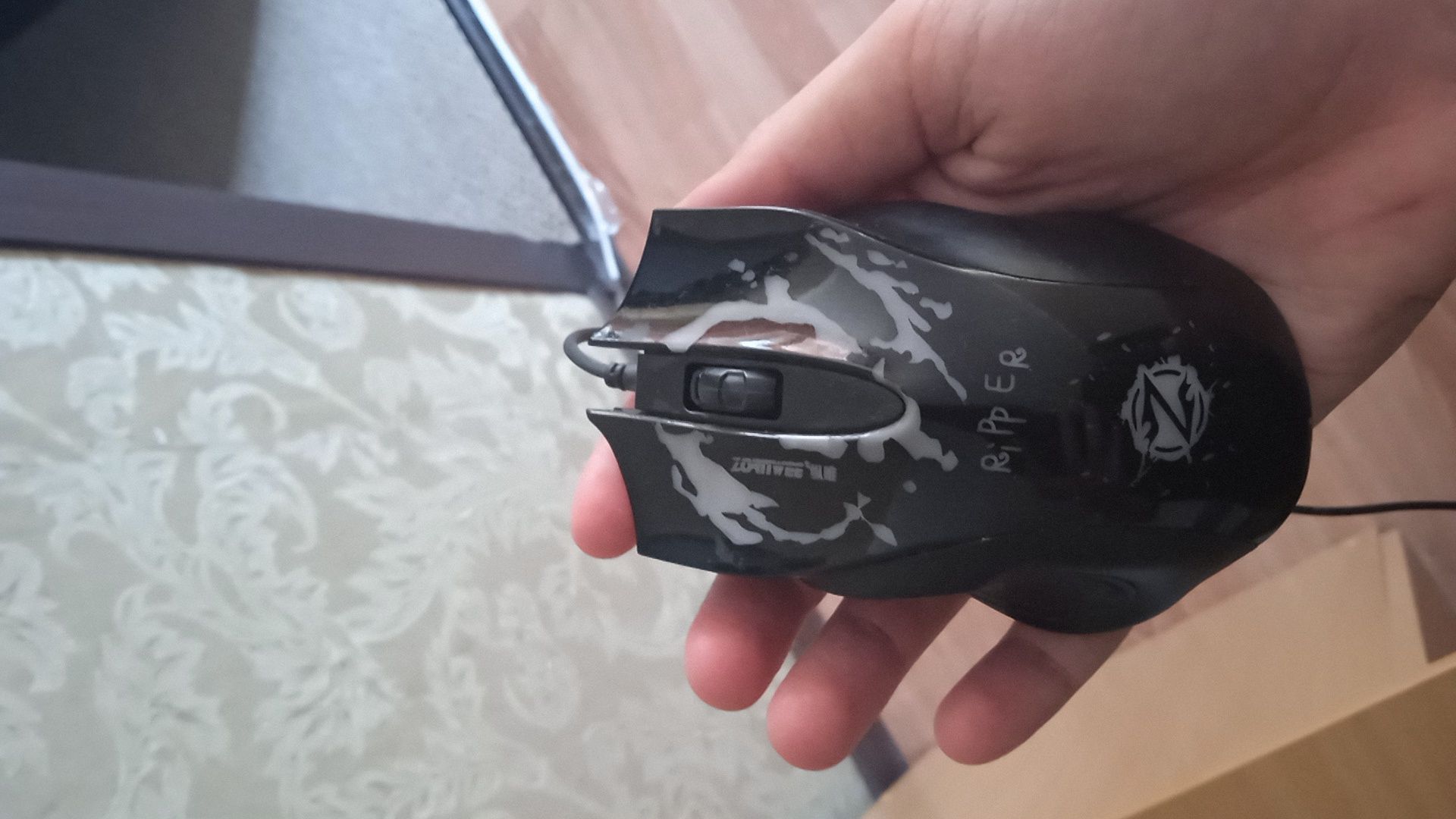 Продаю Клаву мышку бу коврик в подарок