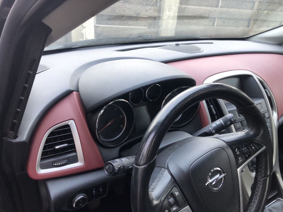 Plansa bord opel astra j