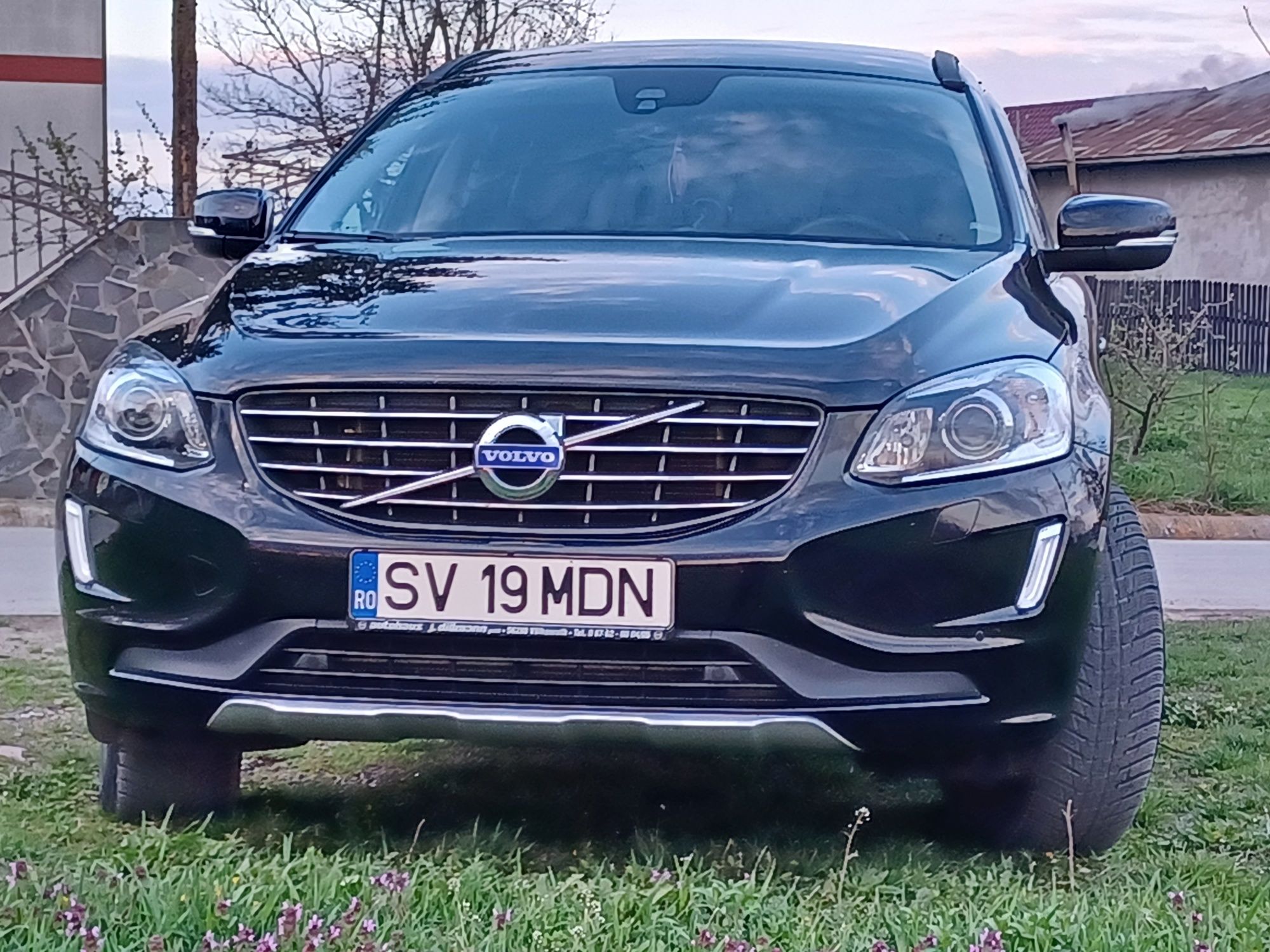 VOLVO XC 60 , 2.0 litri   , 163 cp