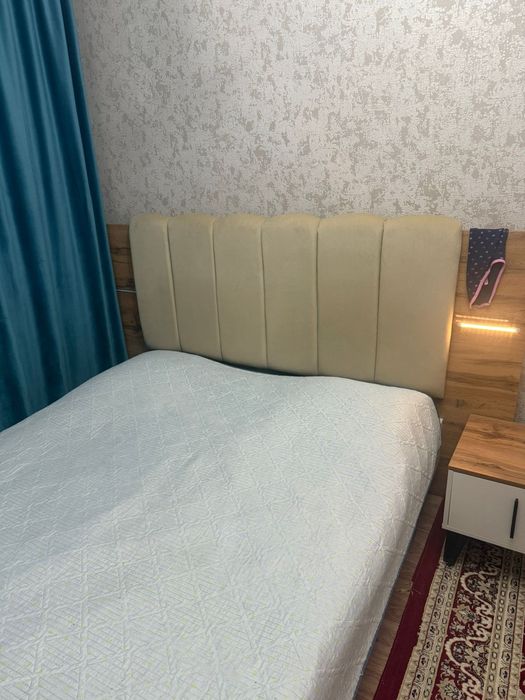 Продается Кровать с матрасом