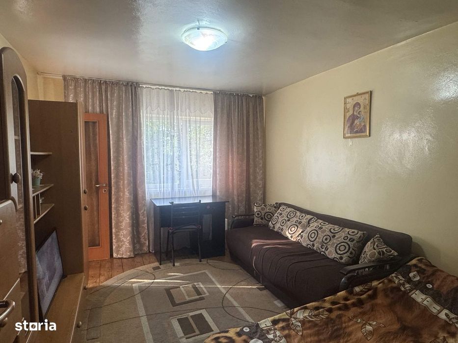 1 cam, etaj 1, 26 mp, bloc caramida, zona Zahana