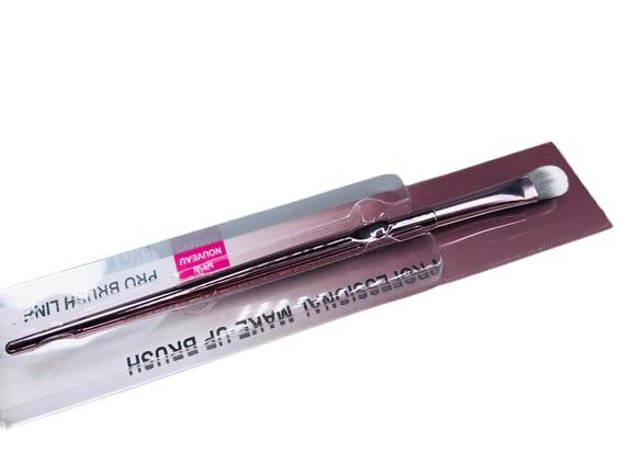 Pensula fard de ochi Wet N Wild