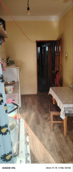 4 xonali kvartira sotiladi