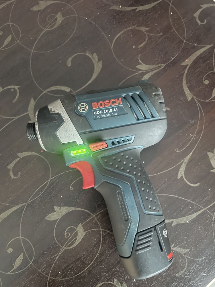 Батерия бош bosch 12v impact