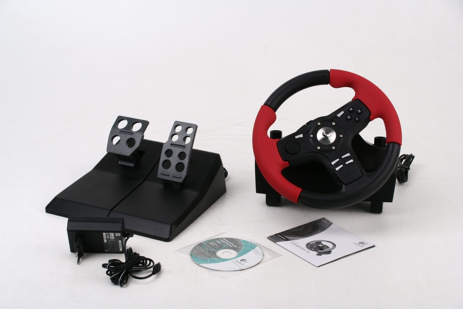 Logitech simulyator rul bor kompyuter playstation uchun