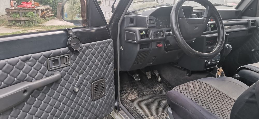 Auto Daihatsu Feroza