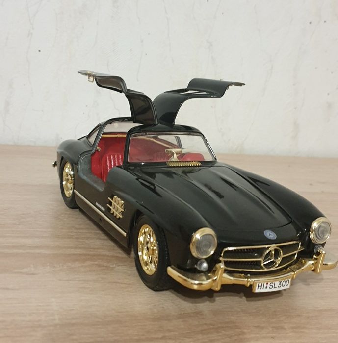 Метални колички Bburago