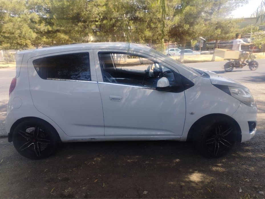 Chevrolet spark Sotiladi