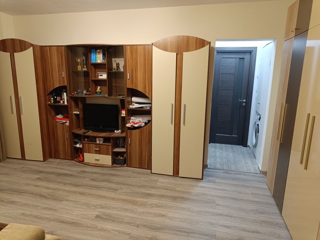 Persoana fizica vând apartament 2 camere, Gheorgheni str Bizusa