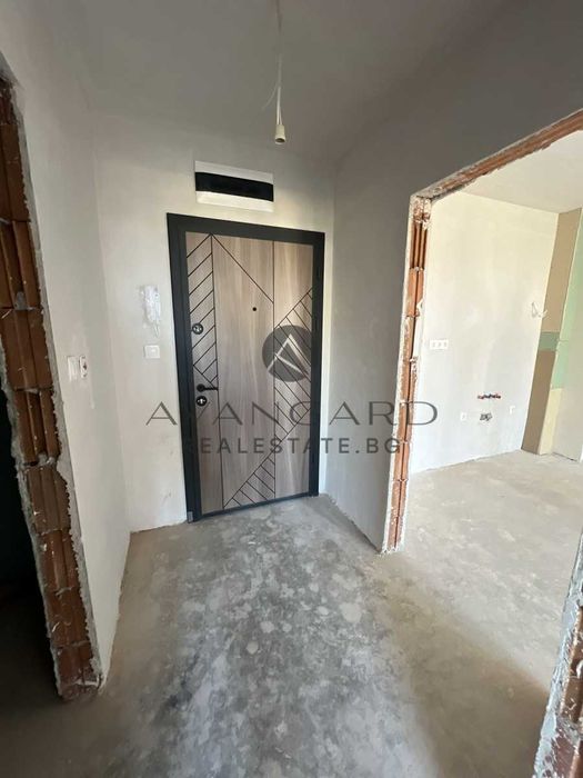 Продава се Двустаен апартамент в Пловдив, Остромила - 82 кв.м за 1125 €/кв.м - Снимка #4