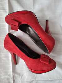 Pantofi roșii cu toc 38