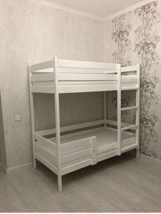 Двэтажная детская кровать