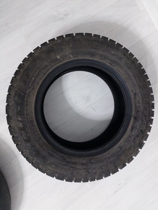 Продам зимний шины комплект 175/70/R13.  и Камера R13-2шт. 2500 т