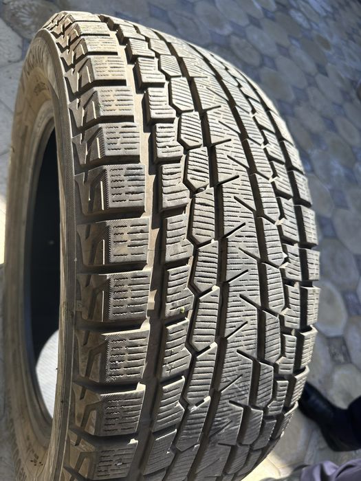Зимние шины Yokohama R19 в отличном состояний