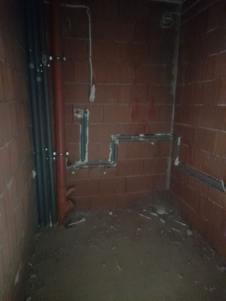 Продава се Двустаен апартамент в Пловдив, Тракия - 65 кв.м за 1291 €/кв.м - Снимка #17