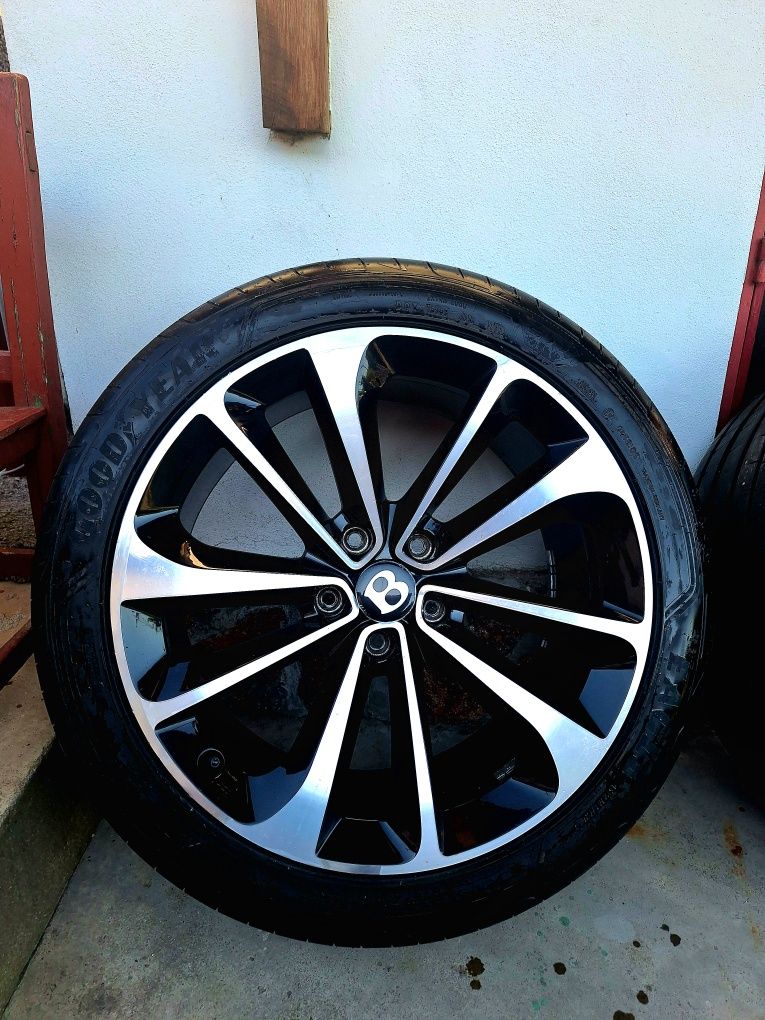 Roti (Jante+Anvelope) Bentley Bentayga 275 40 R21