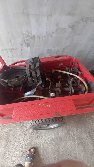 motocultor dkd de 16 hp +remorca+ustensile