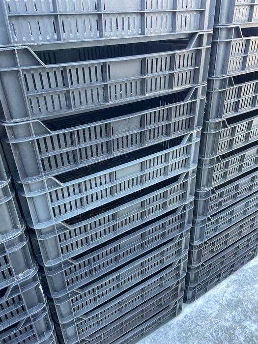 De vânzare lazi de plastic