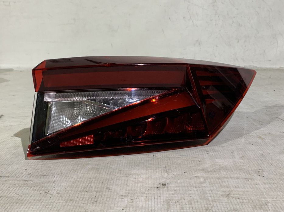 Lampa stop dreapta pe aripa, Skoda Enyaq, 2021, 2022, 2023, 2024, cod origine OE 5LA945208A.