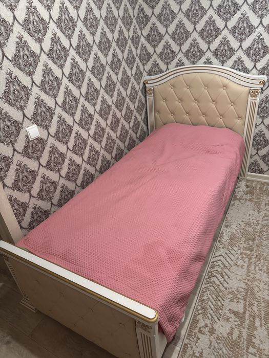 Продам Кровать почти новые