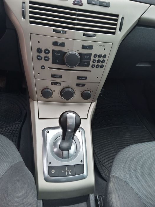 Продавам опел астра