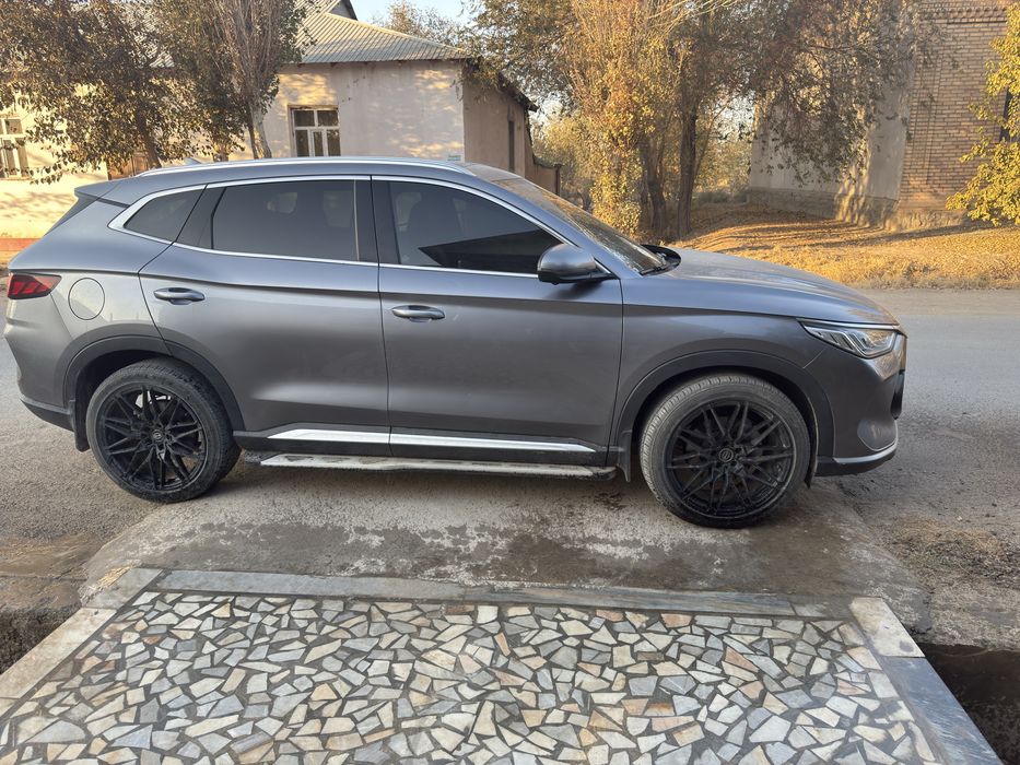 Продам byd song plus dm-i гибрид