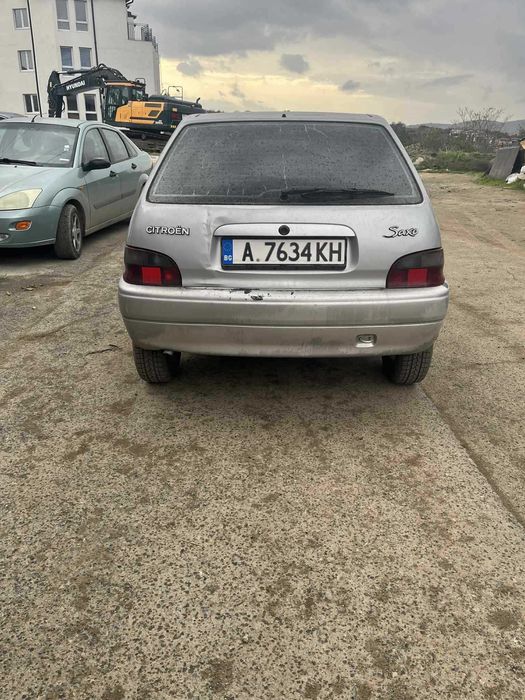Citroen saxo 1.1 бензин.