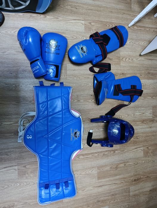 Продам экипировку для тхэквондо.