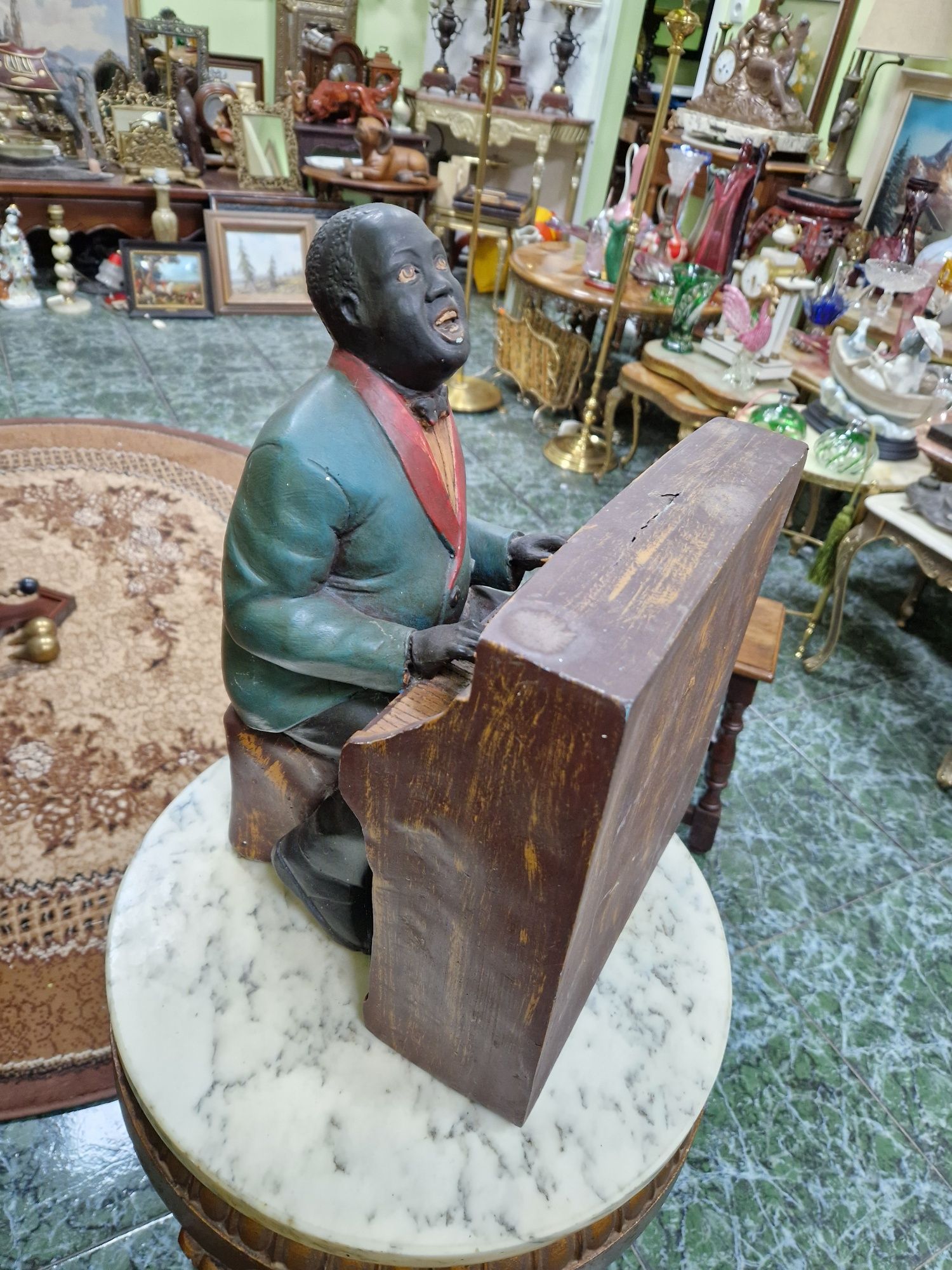 Прекрасна антикварна холандска дървена фигура статуетка