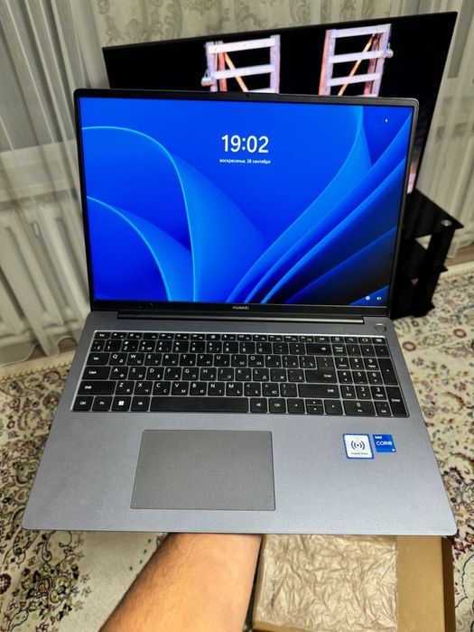 Продаю ноутбук HUAWEI MateBook D 16