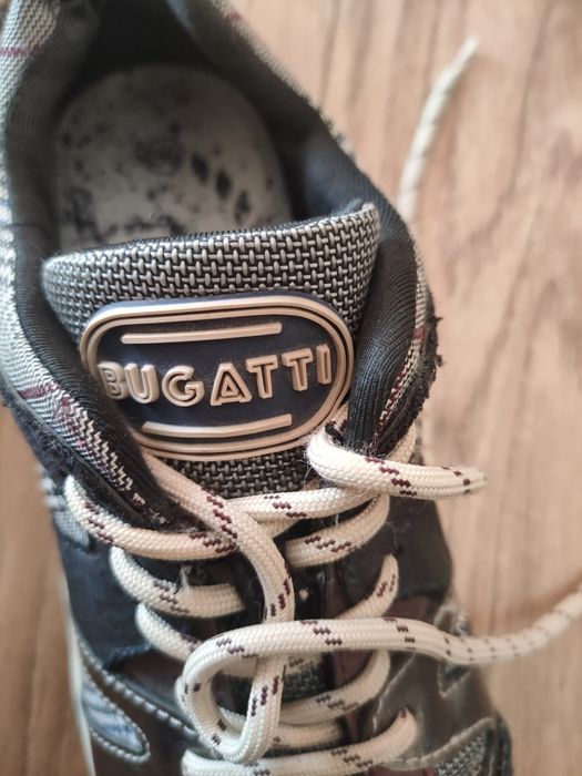 Маратонки Bugatti