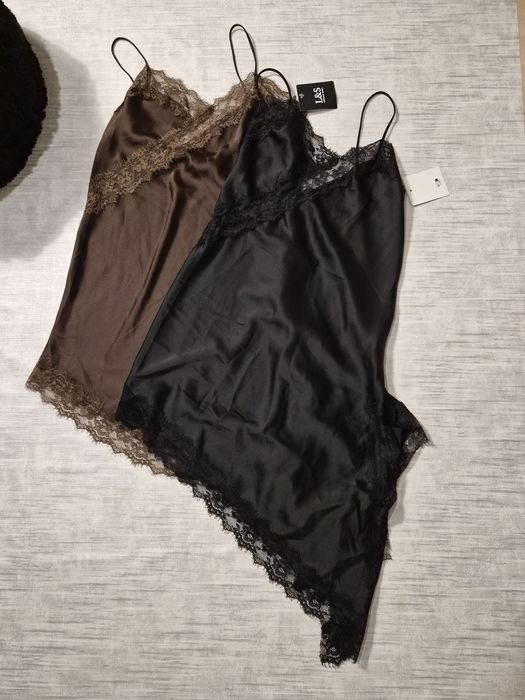 Разпродажба Сатенени рокли с дантела