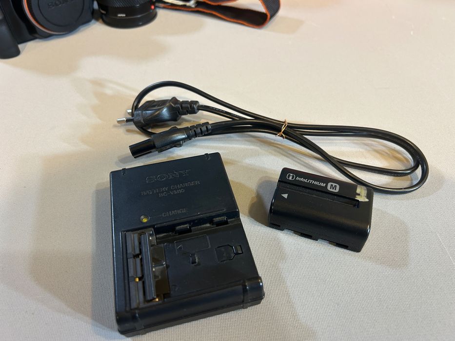 Фотоапарат Sony a200 + два обектива